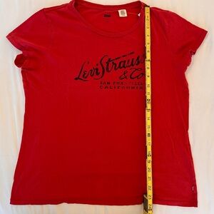 Levi's Women’s XL Red Graphic T-shirt Levi Strauss & Co. Logo